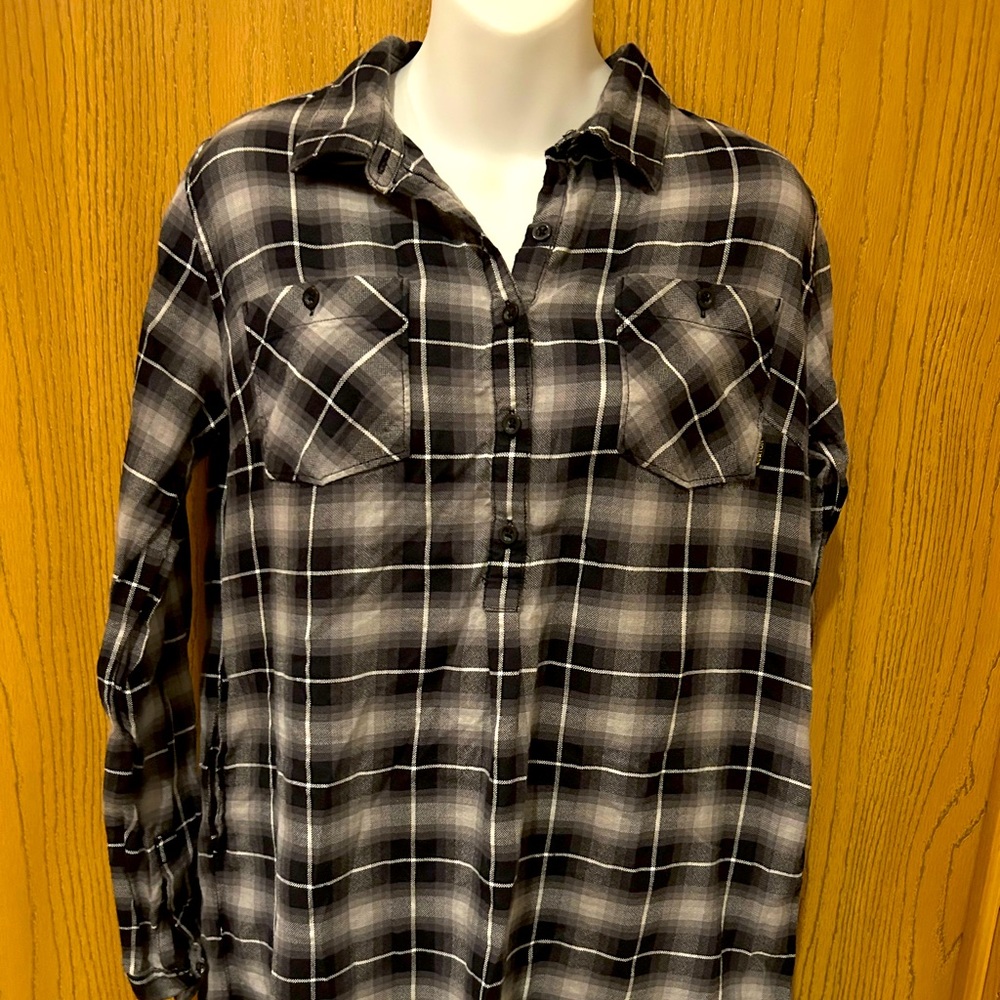 Burton durable goods black & white plaid dress double pockets, button up